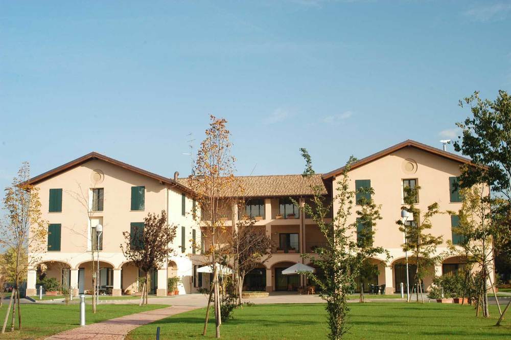 Hotel Conteverde Монтекио Емилия Екстериор снимка