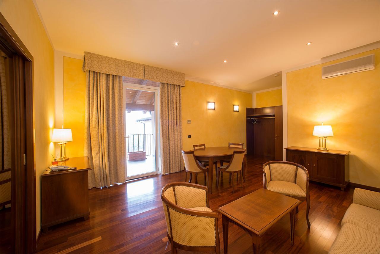 Hotel Conteverde Монтекио Емилия Екстериор снимка